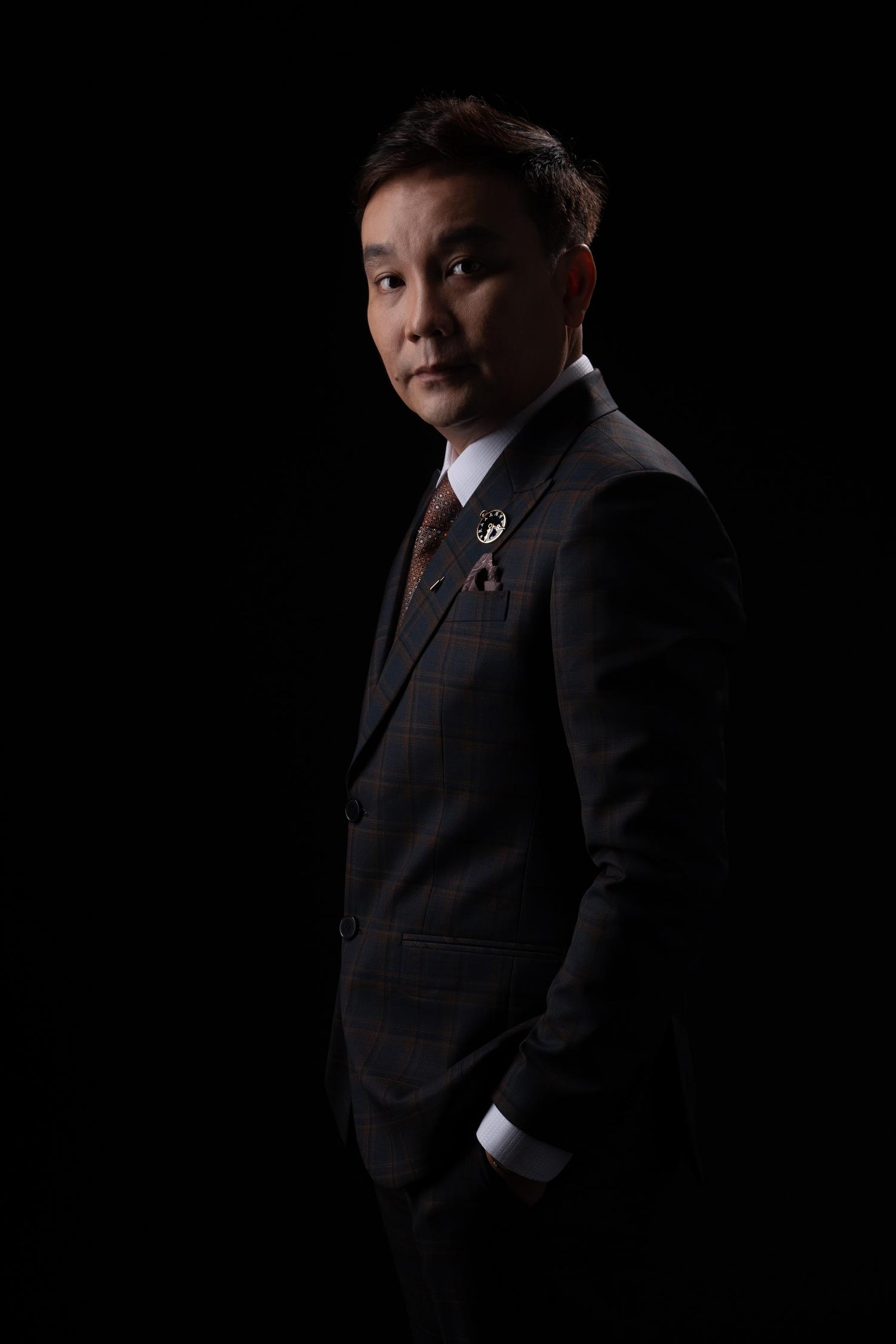 Bộ ảnh doanh nhân nổi tiếng tại tp hcm 2020 - 